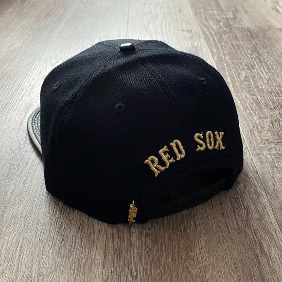 Black Leather Boston Red Sox Snap Back Hat - Picture 6 of 11